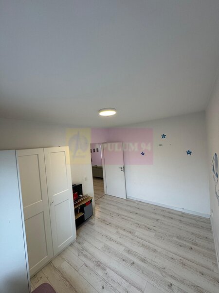 Casa 3 camere + dependinte, curte 380, Sabareni